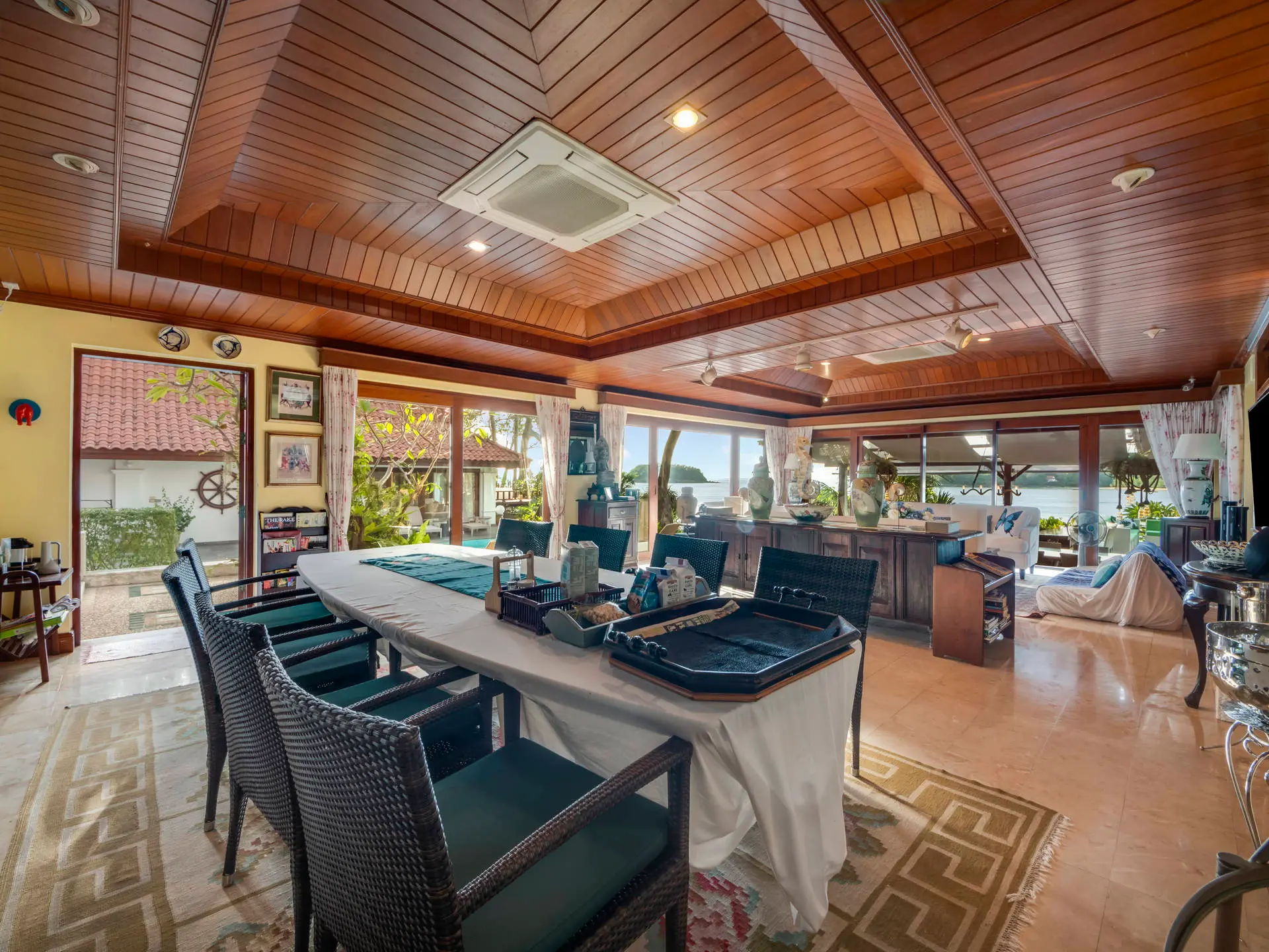 Baan Kata Keeree — Comedor