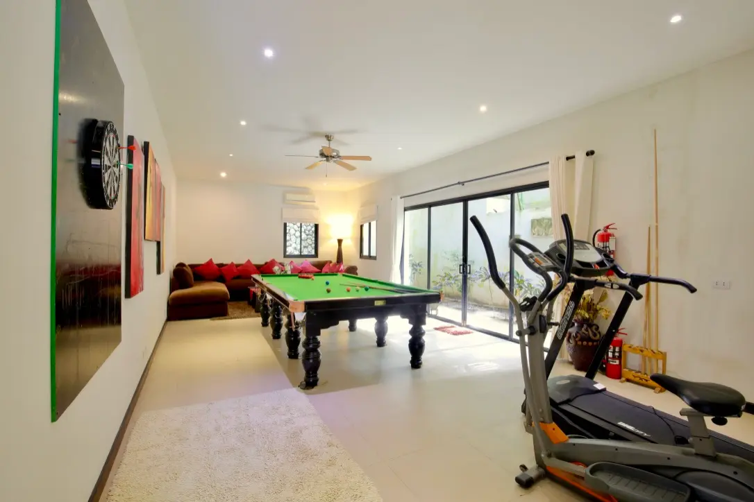 Coral Villa — Games room
