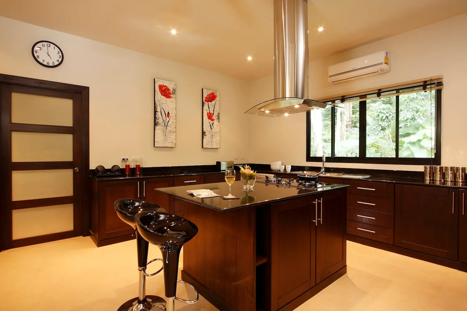 Coral Villa — Kitchen