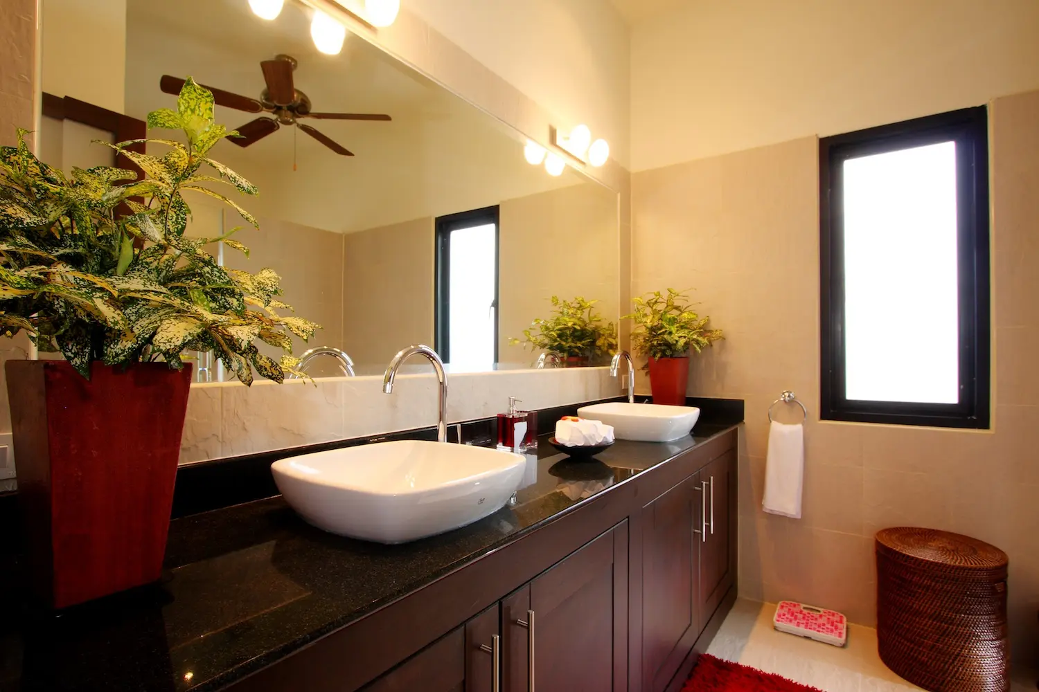 Crystal Villa — Bathroom