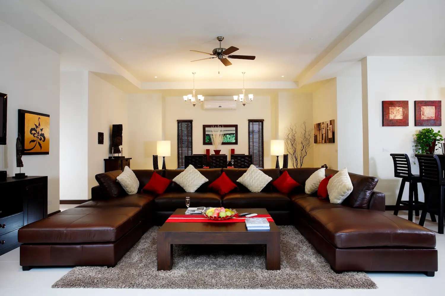 Crystal Villa — Living room