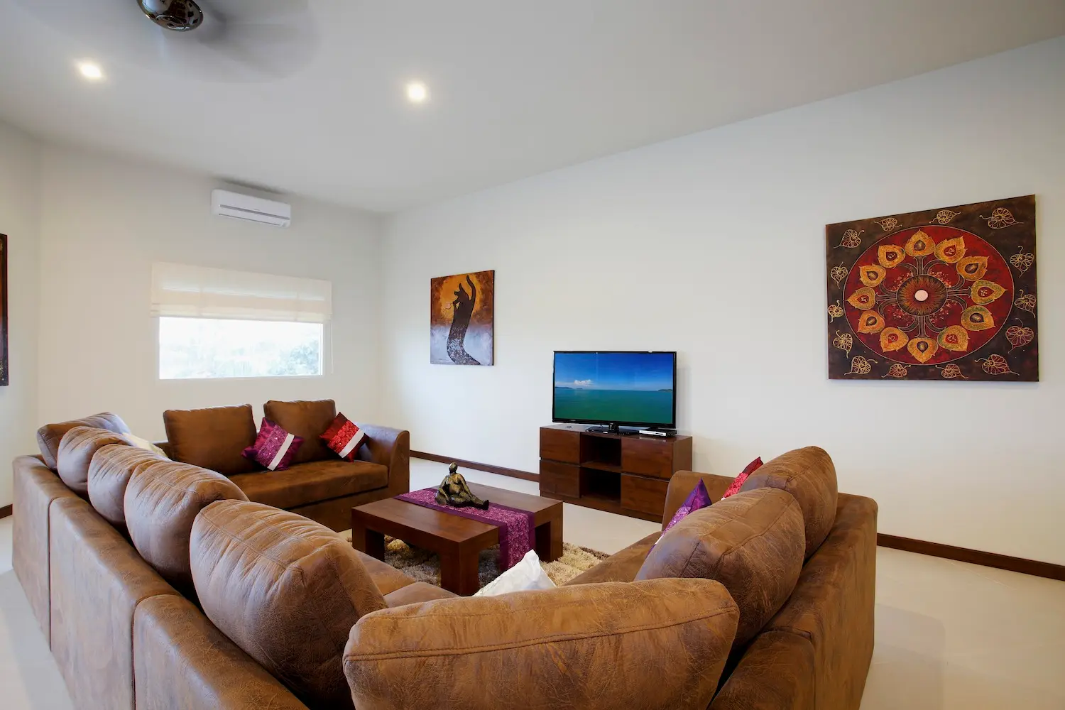 Diamond View — Games room
