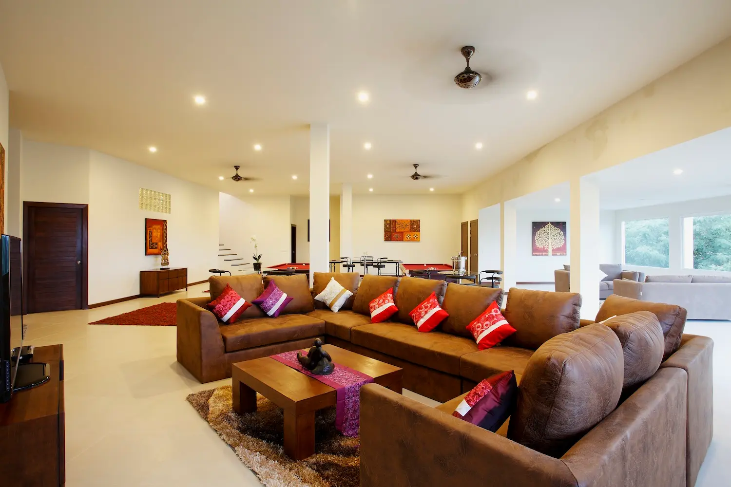 Diamond View — Games room