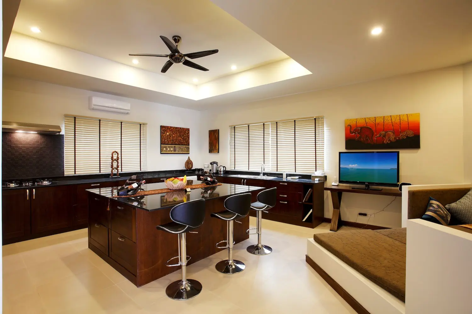 Diamond View — Kitchen