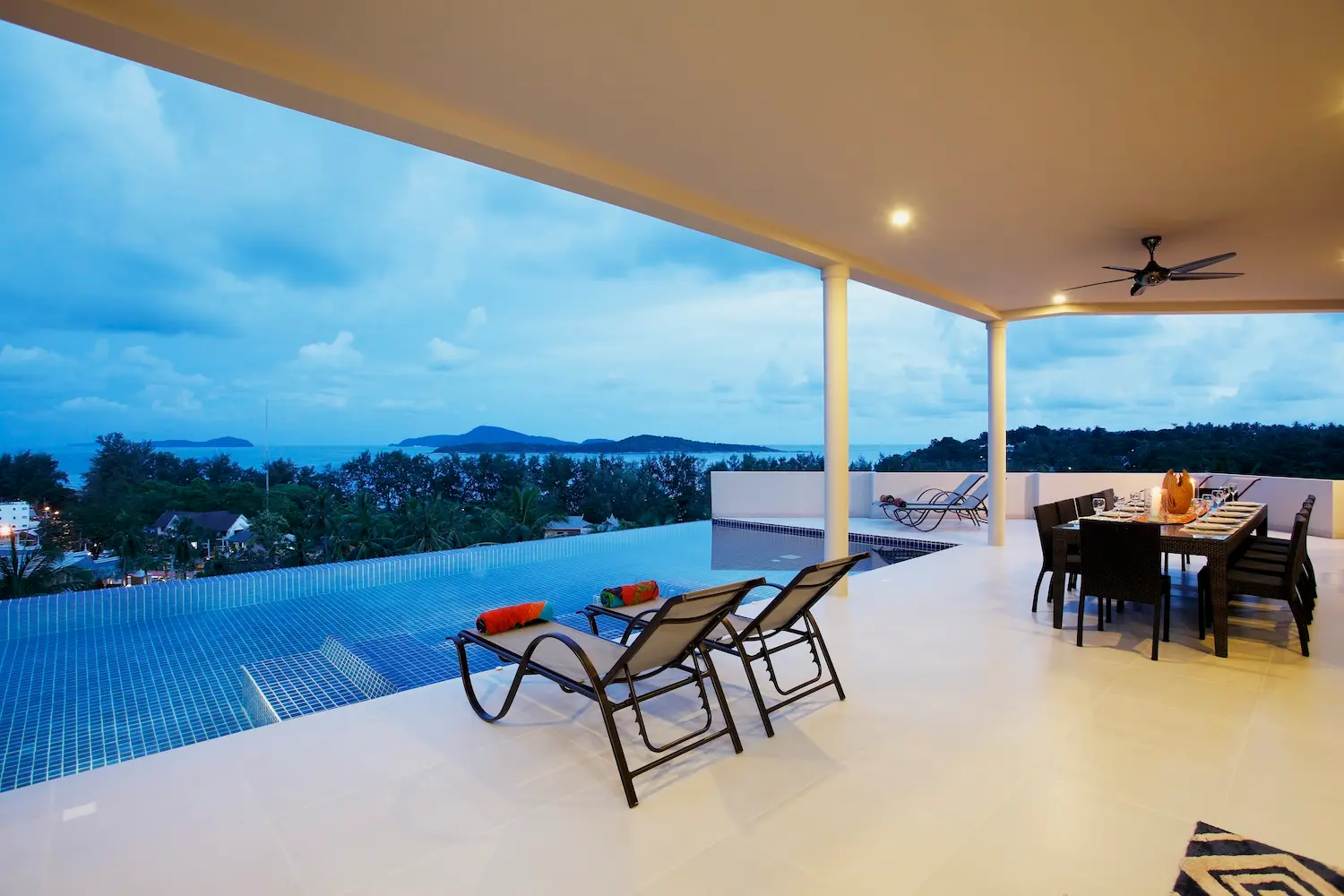 Diamond View — Pool at night