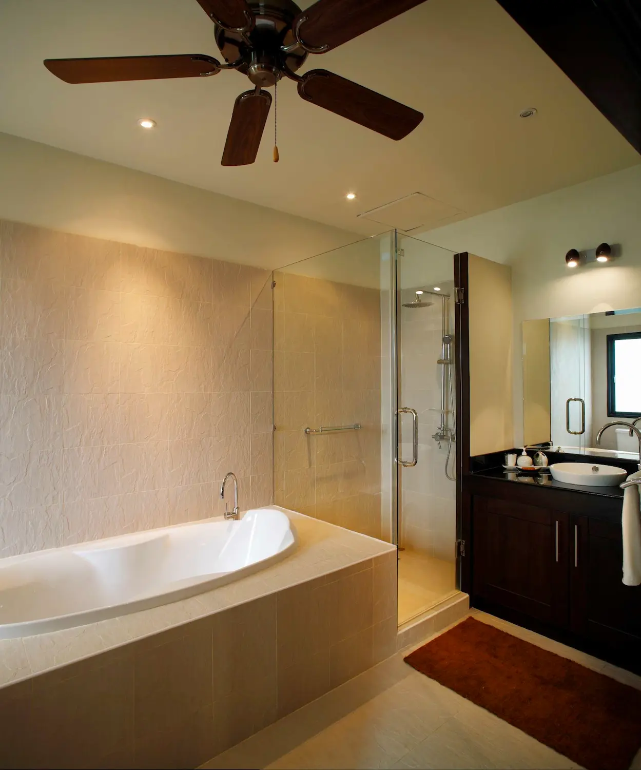 Emerald Villa — Bathroom