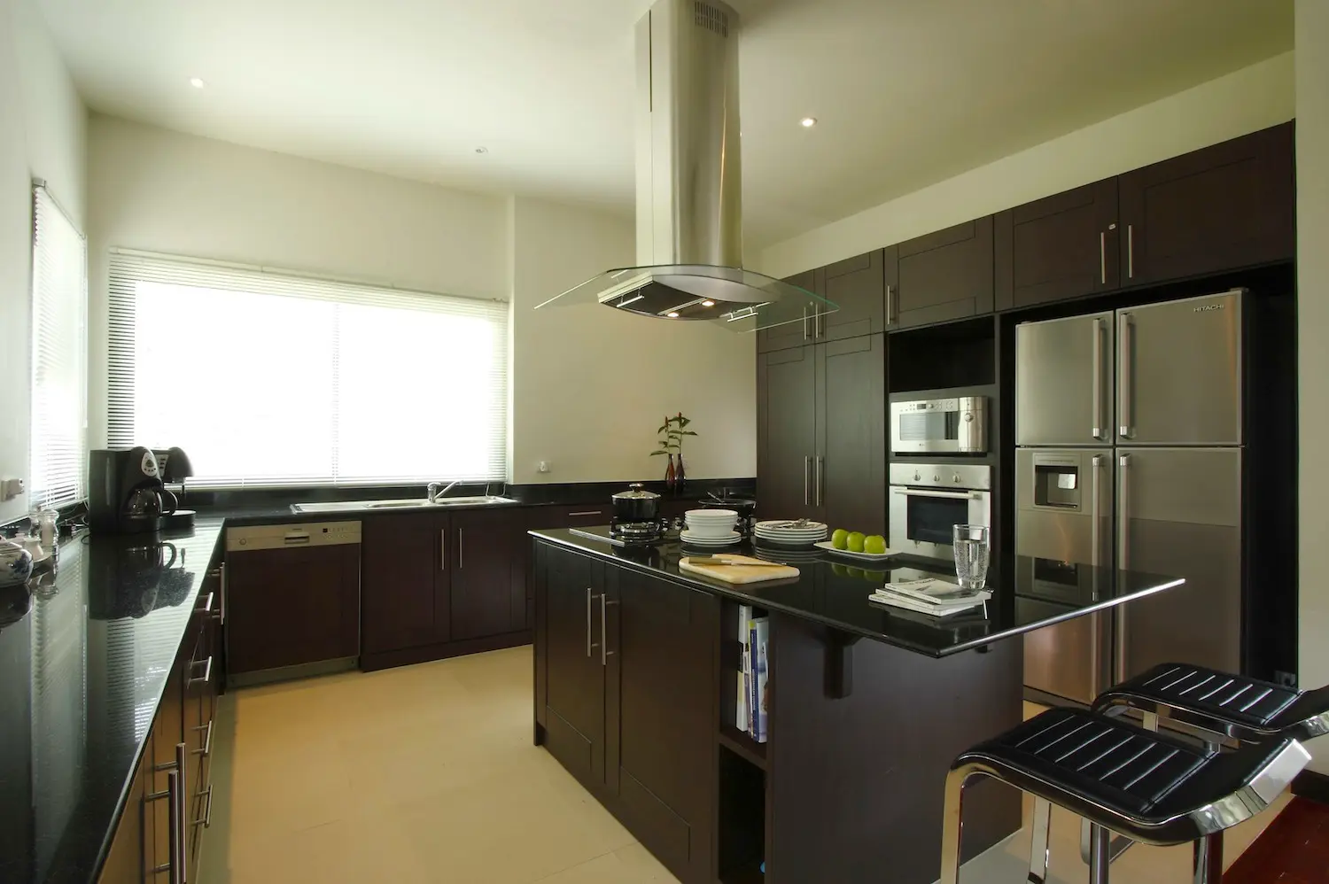 Emerald Villa — Kitchen