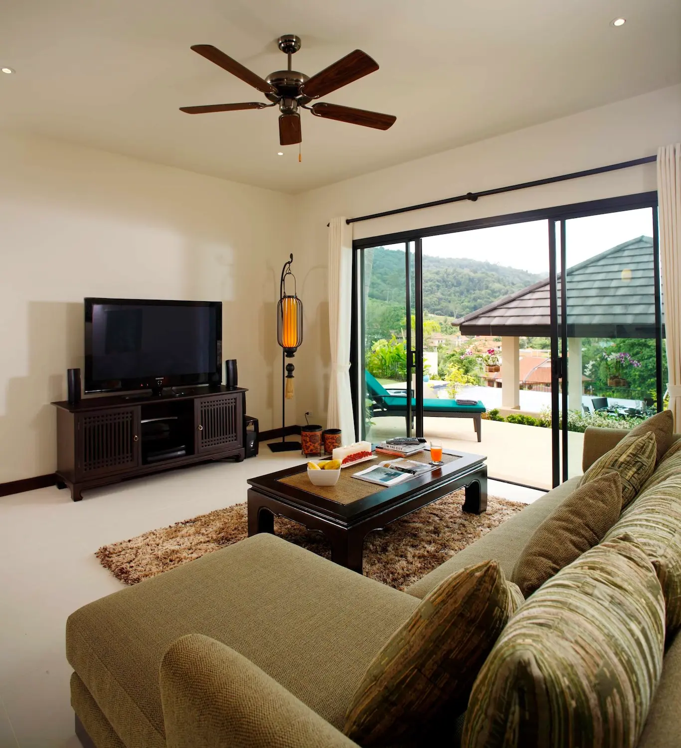 Emerald Villa — Living room