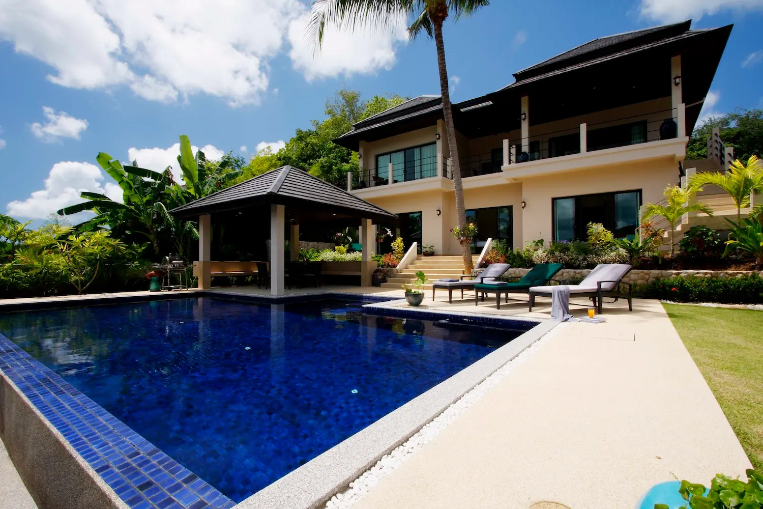 Emerald Villa — Private pool