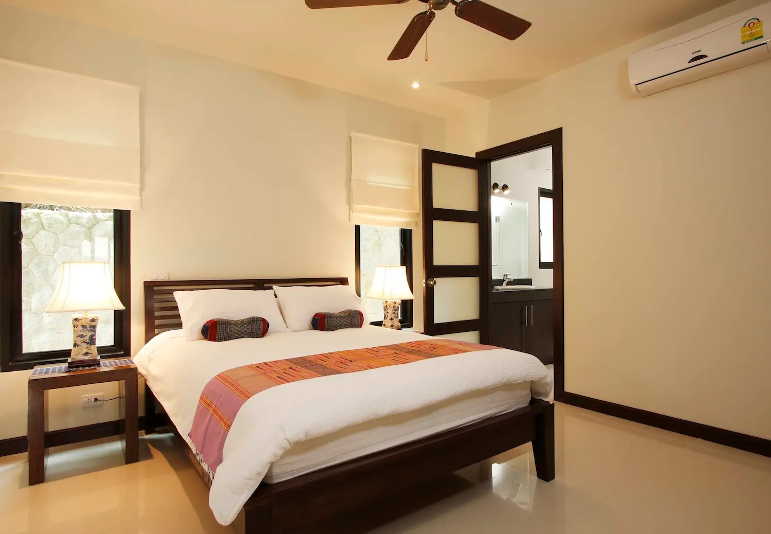 Emerald Villa — Bedroom