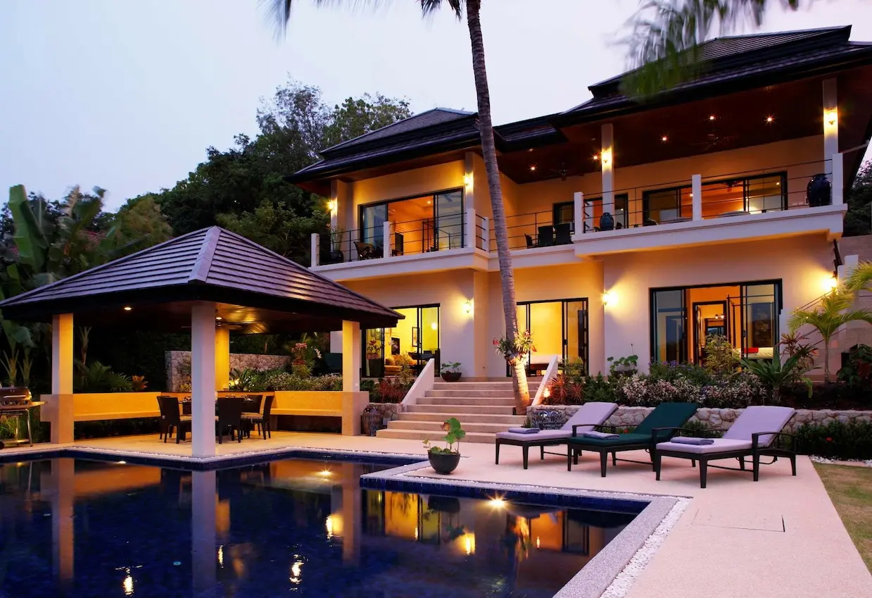 Emerald Villa — Pool at night