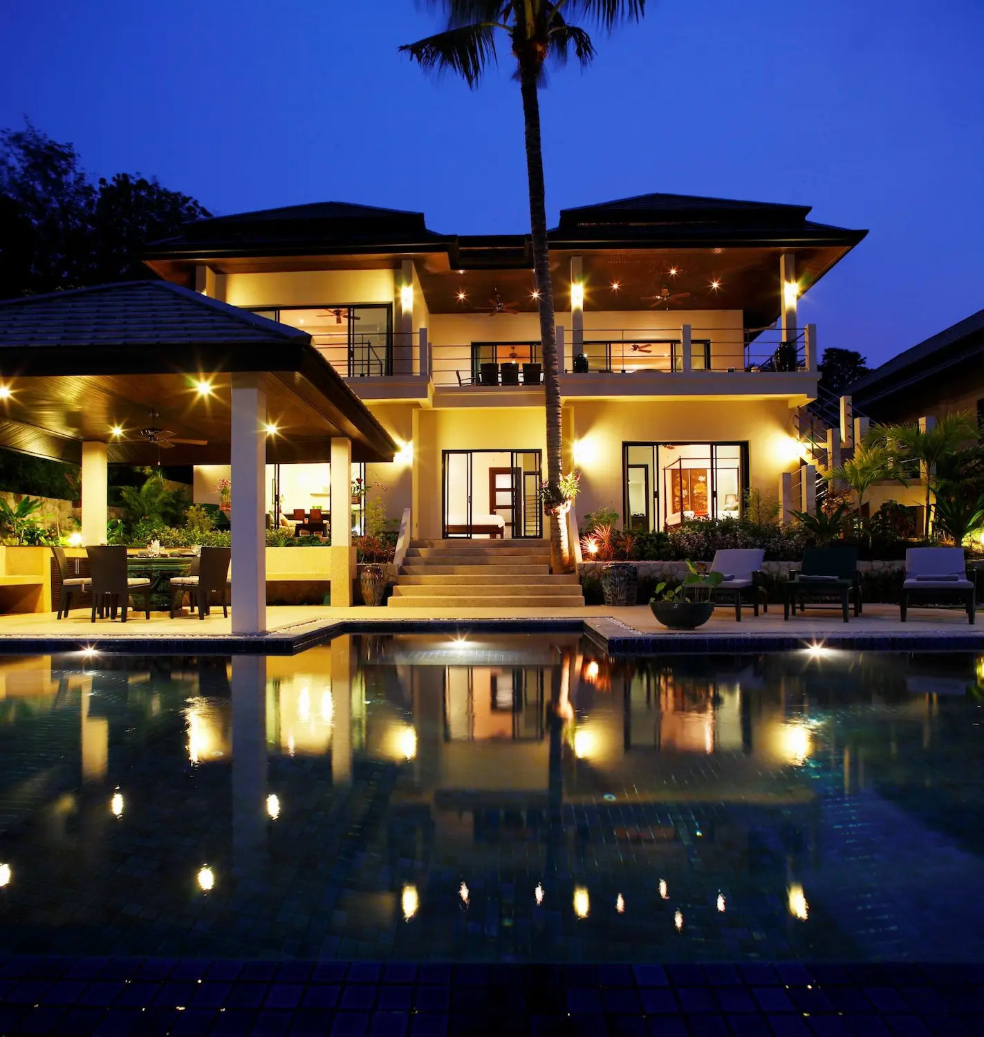 Emerald Villa — Pool at night