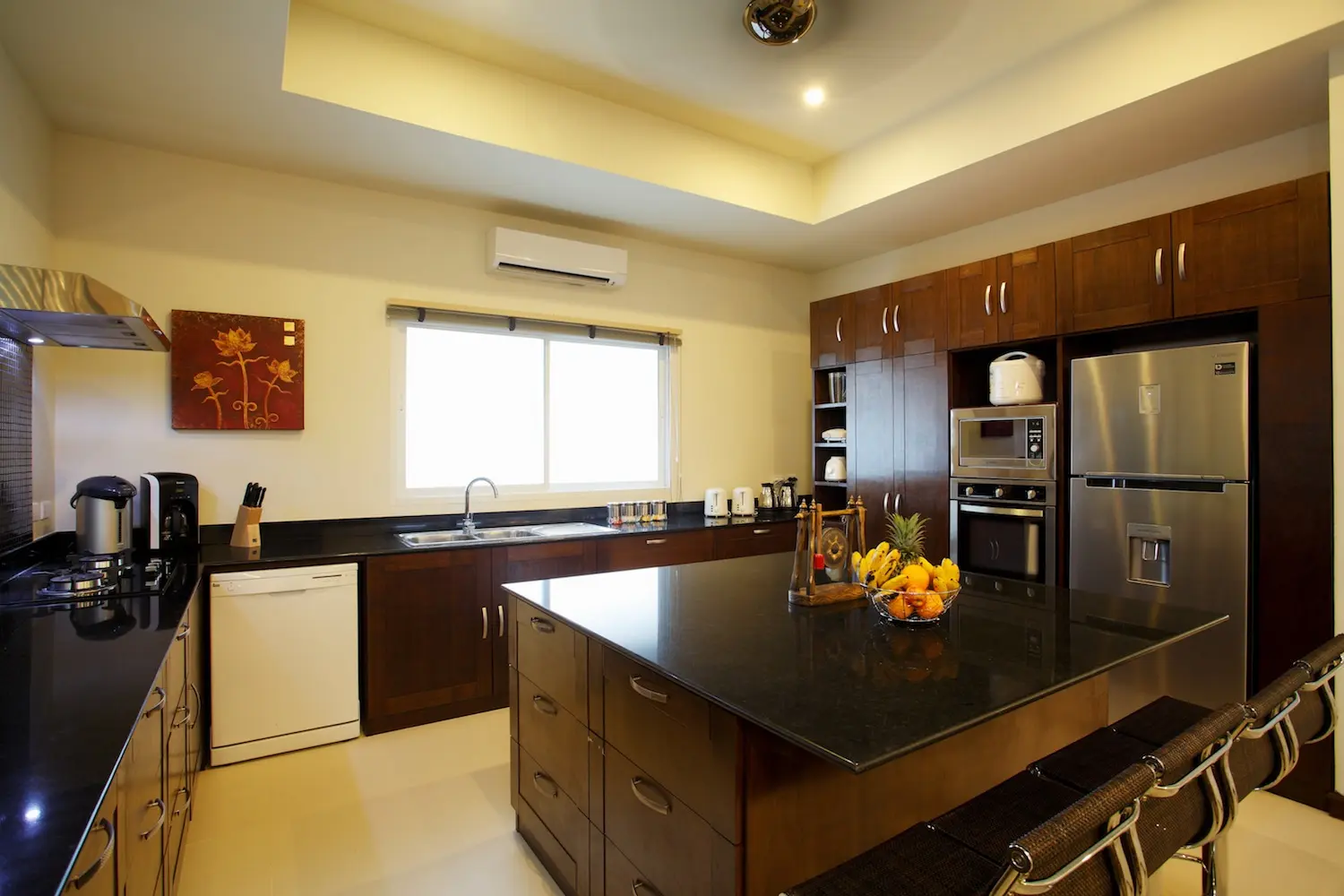 Gold Villa — Kitchen