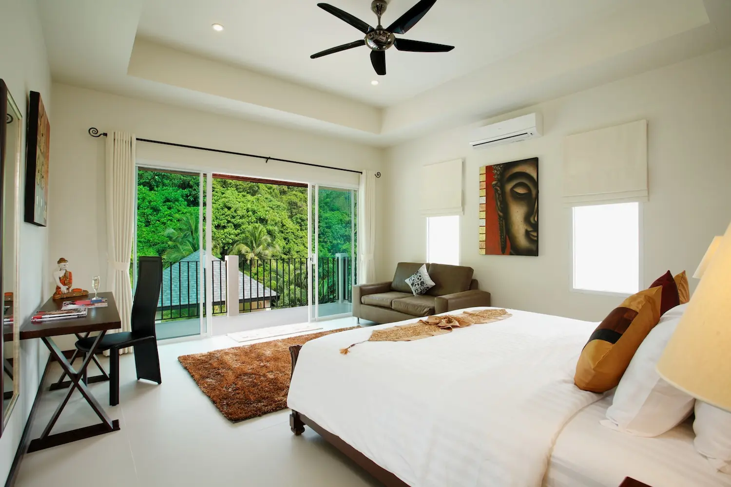 Gold Villa — Bedroom 1