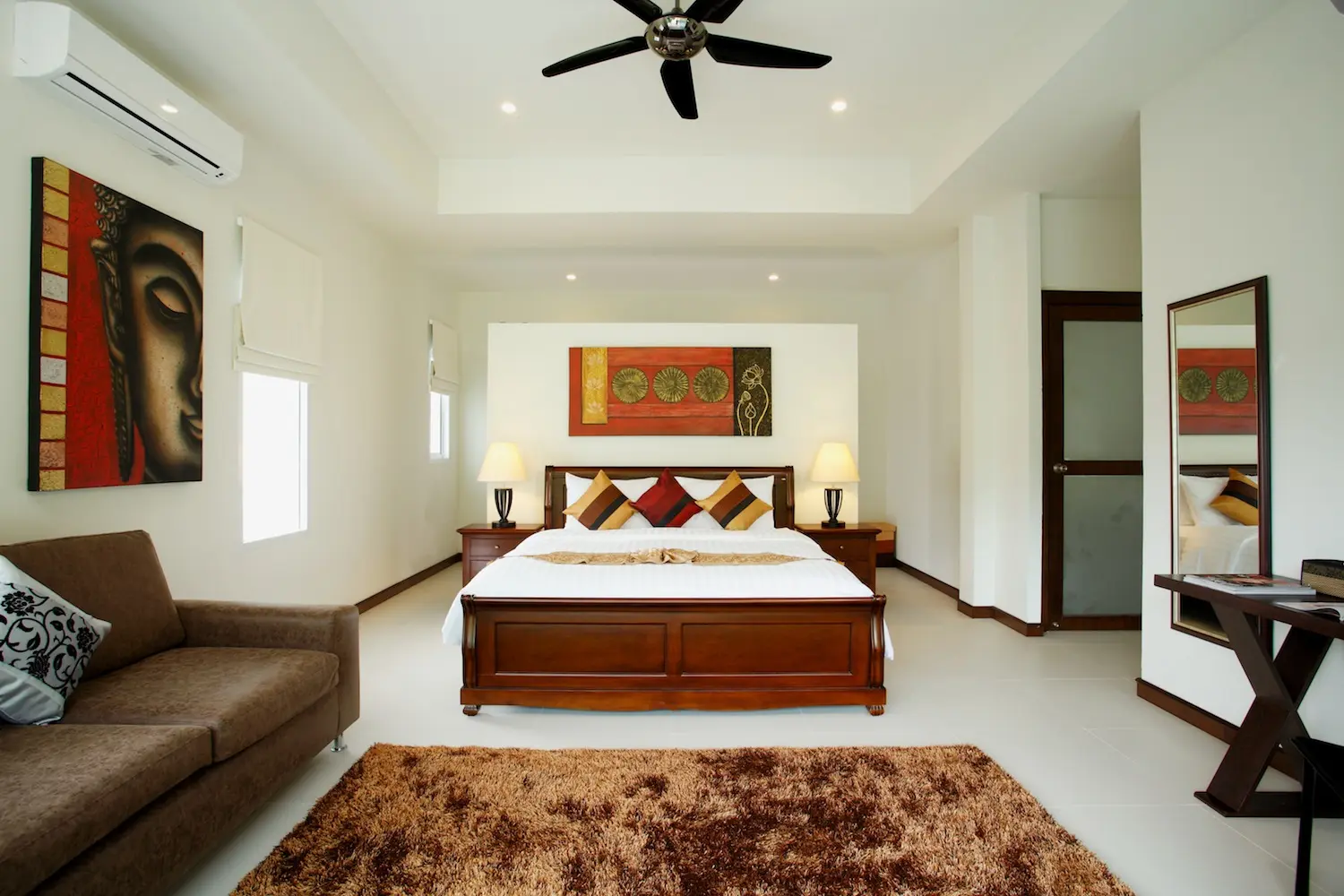 Gold Villa — Bedroom 1
