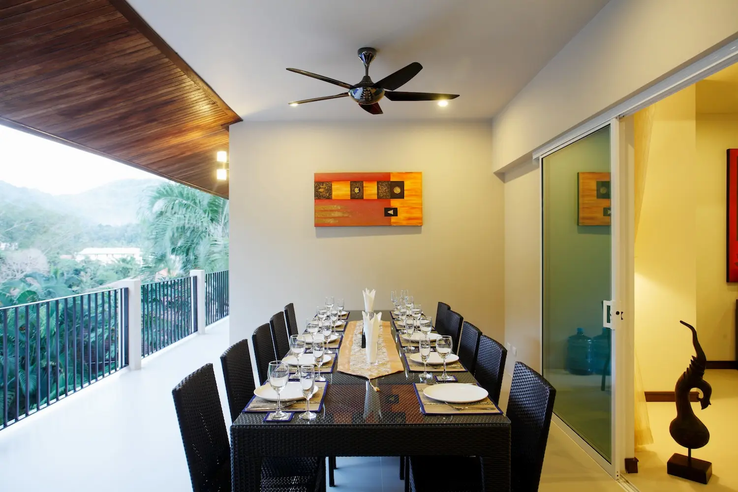 Ivory Villa — Outdoor dining