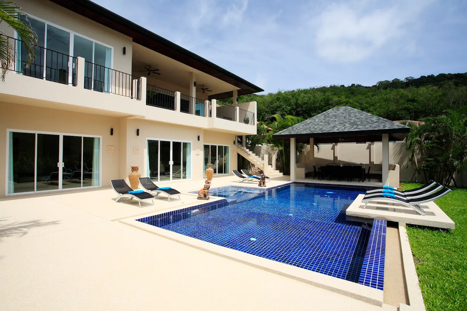 Jade Villa — Private pool