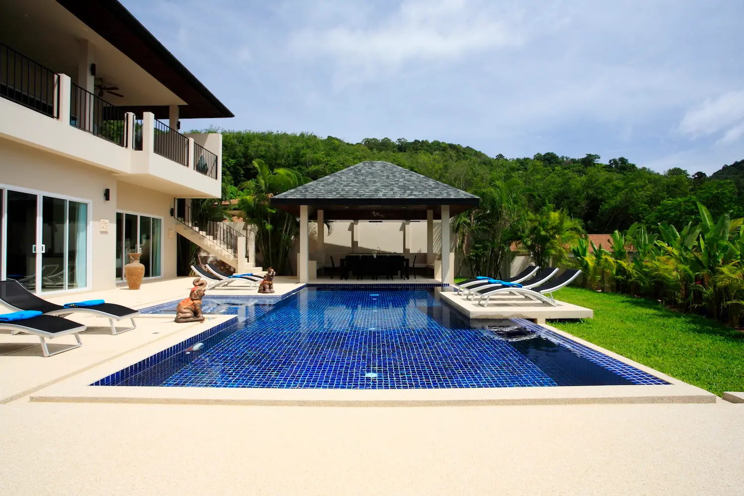 Jade Villa — Private pool