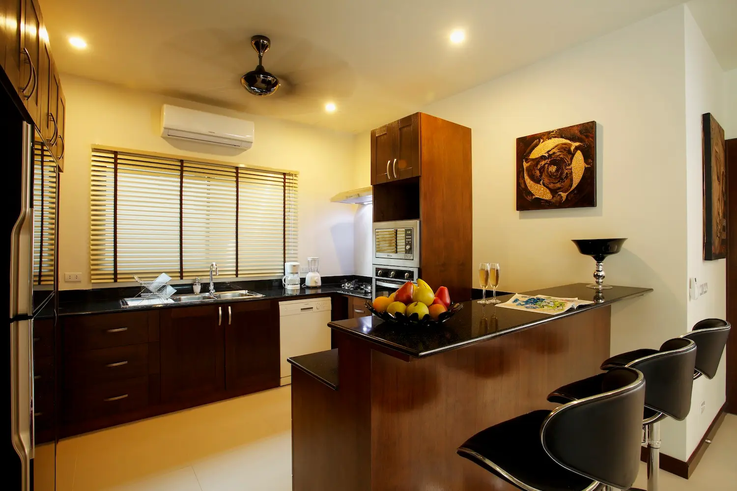 Onyx Villa — Kitchen