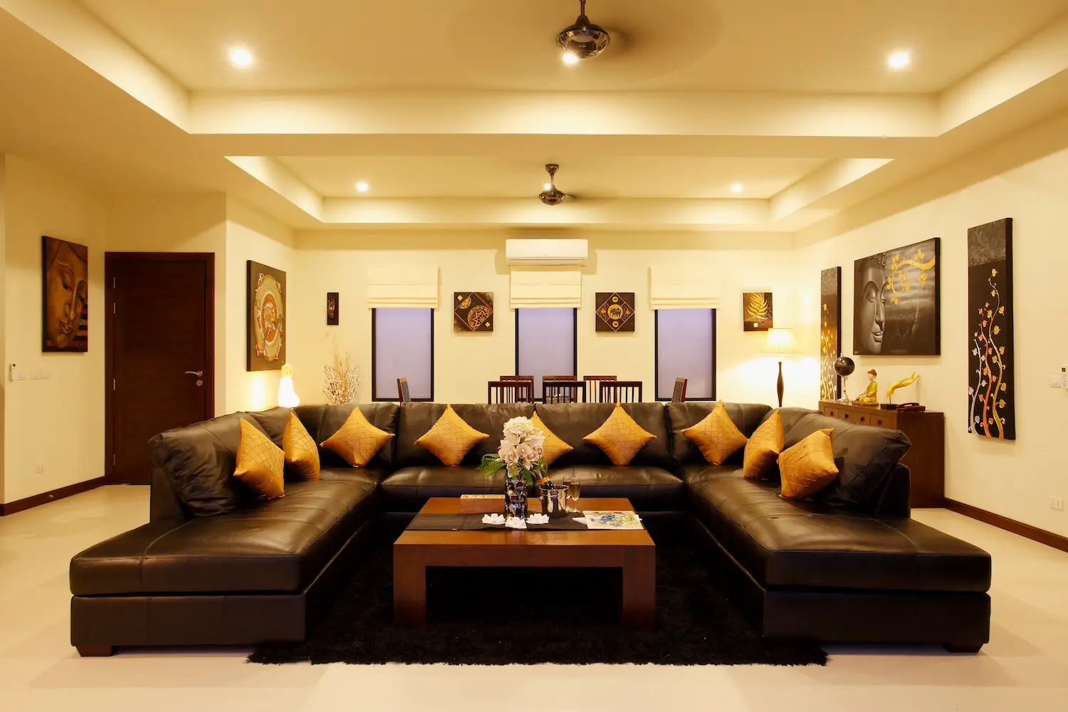 Onyx Villa — Living room