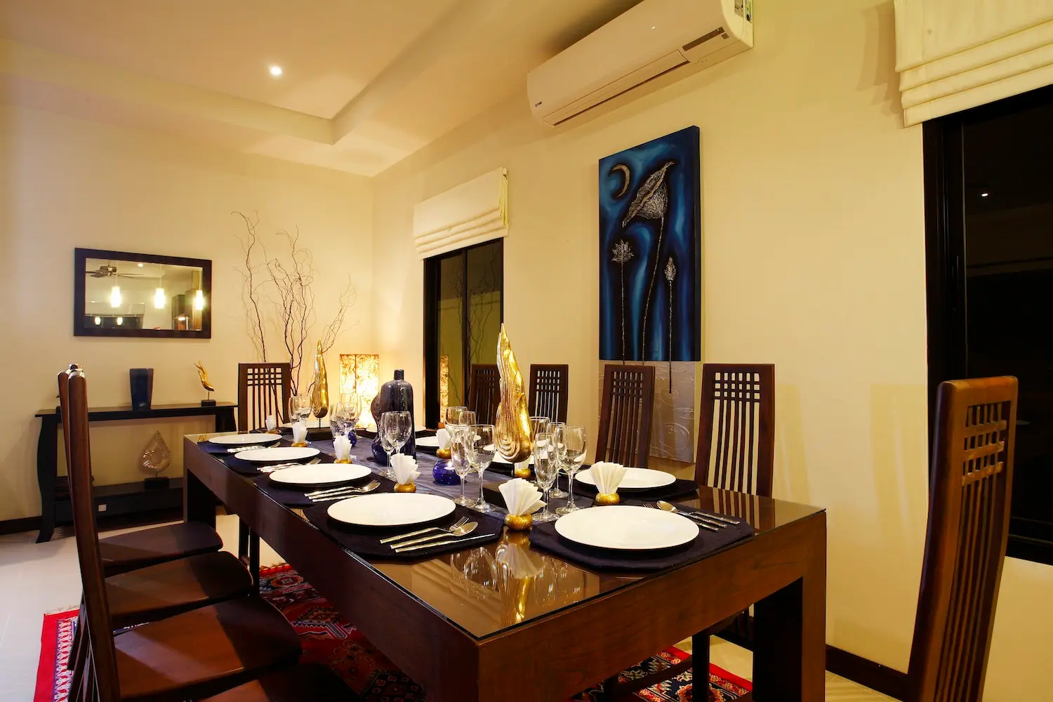Pearl Villa — Dining area