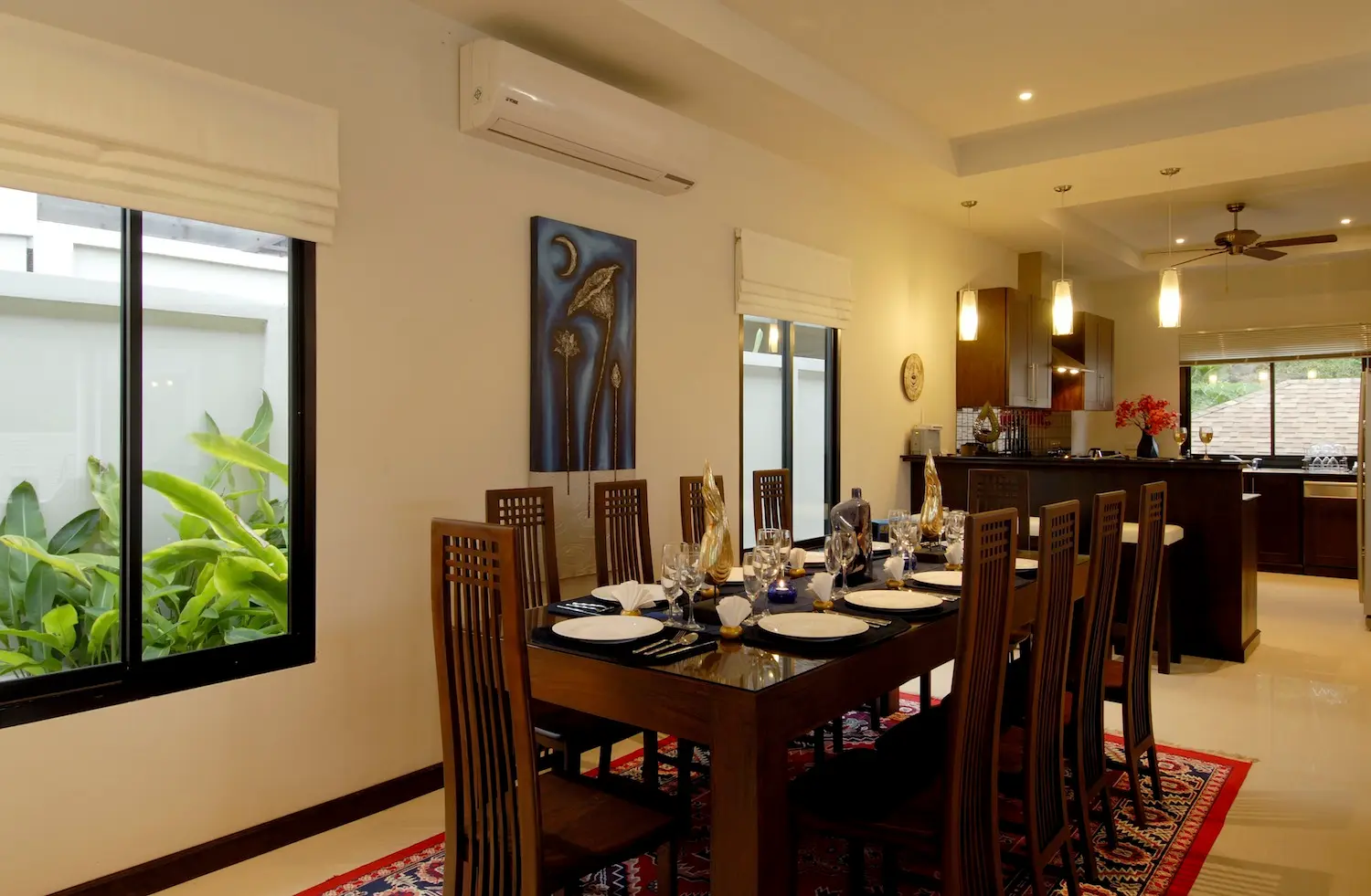 Pearl Villa — Dining area