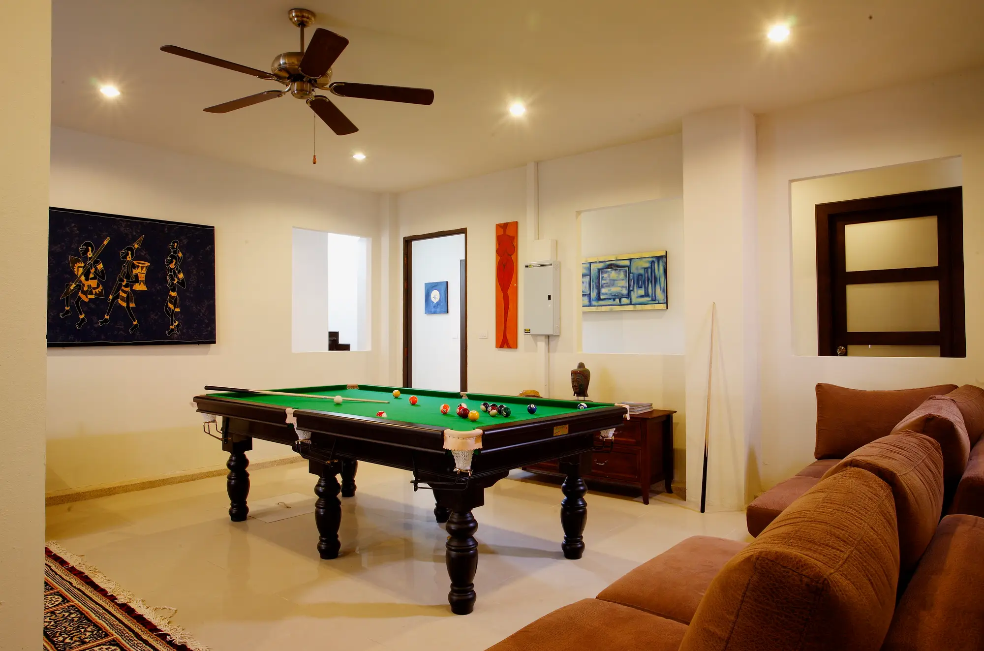 Pearl Villa — Games room