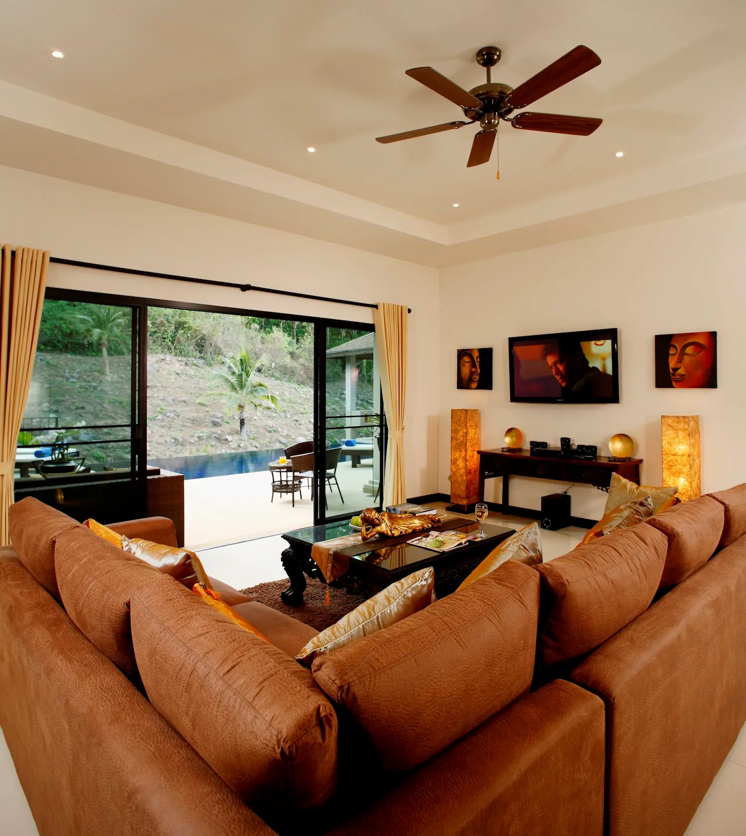 Sapphire Villa — Living room