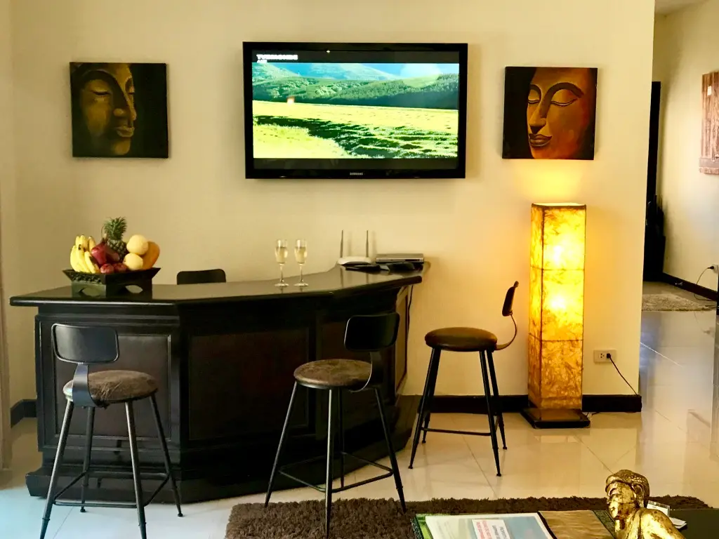 Sapphire Villa — Bar