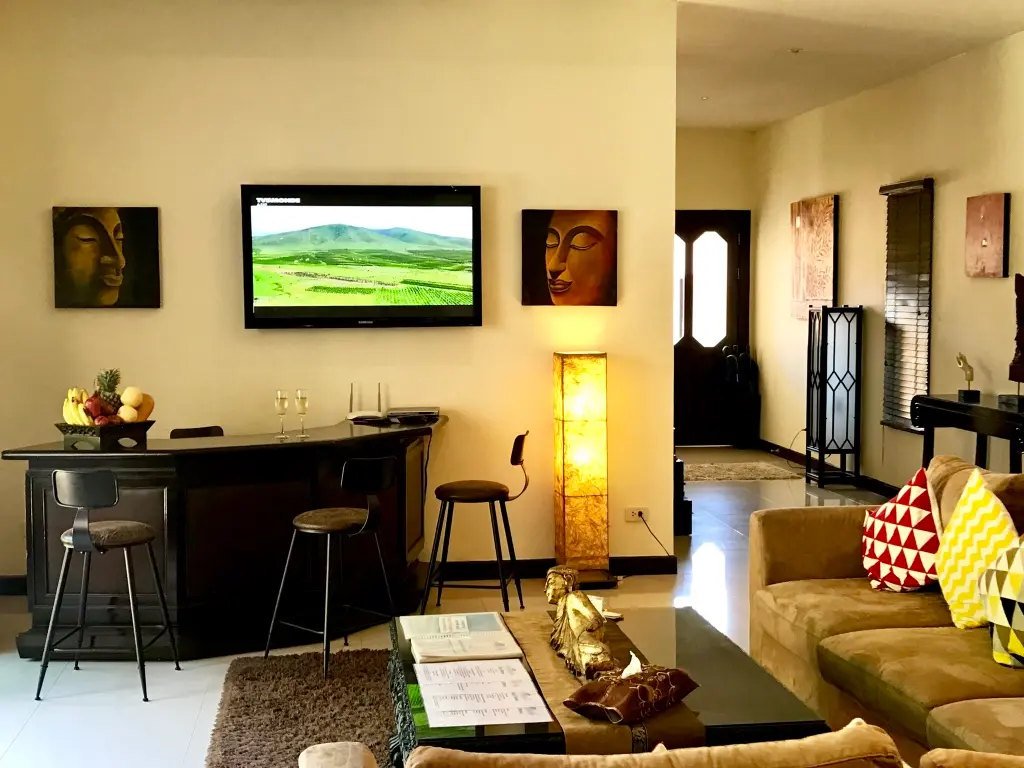 Sapphire Villa — Bar