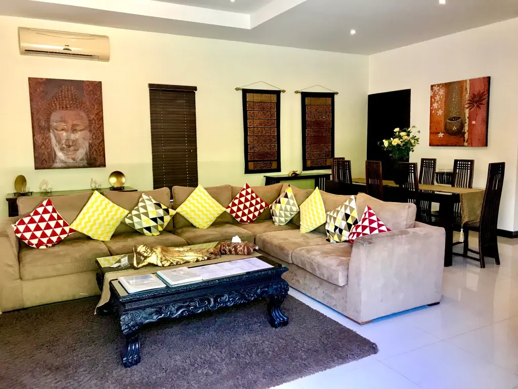 Sapphire Villa — Living room