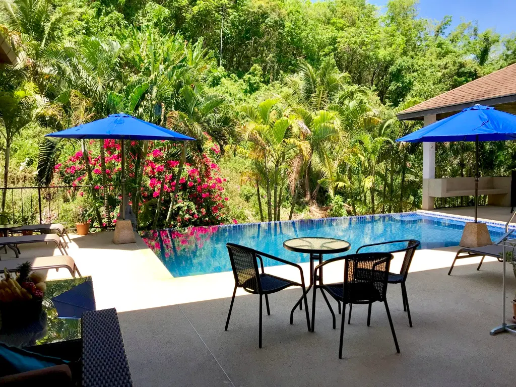 Sapphire Villa — Private pool