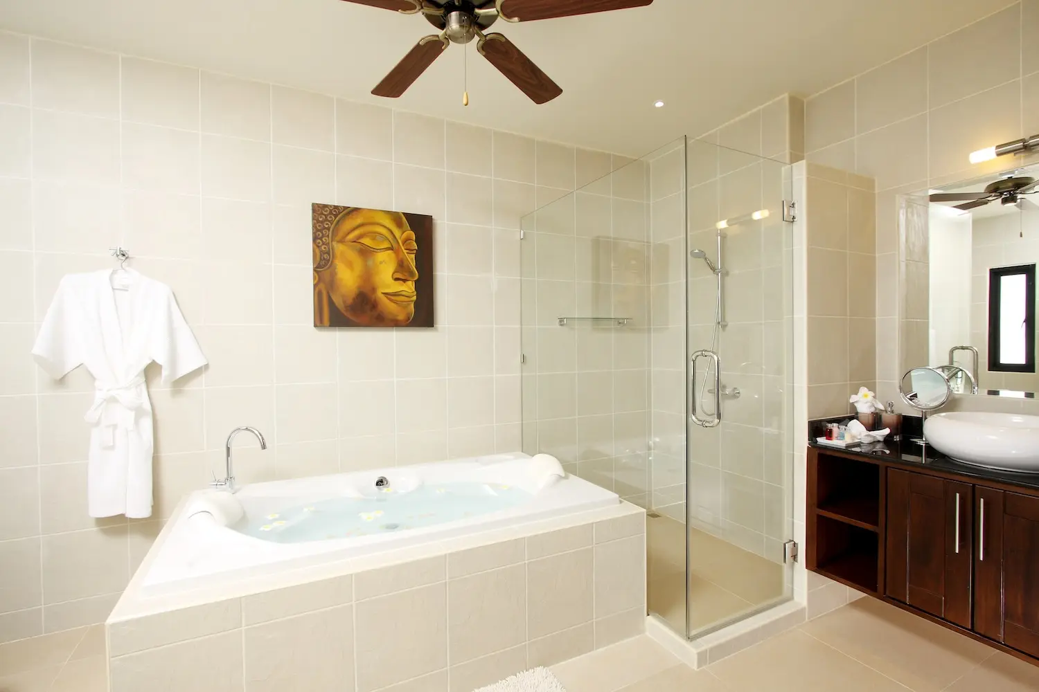 Sunstone Villa — Bathroom