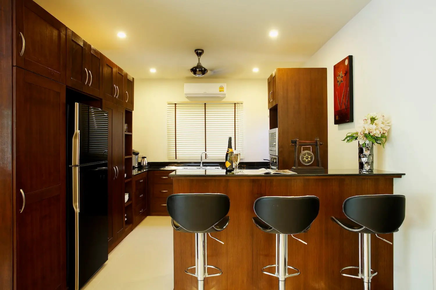 Topaz Villa — Kitchen