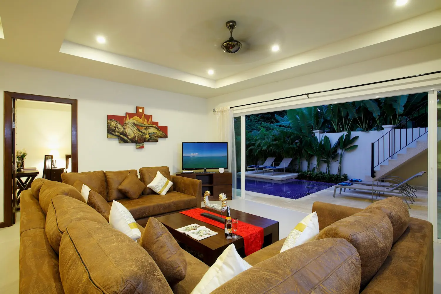 Topaz Villa — Living room