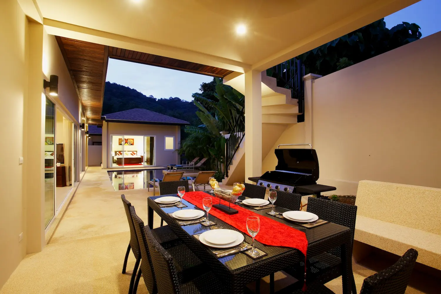 Topaz Villa — Outdoor dining