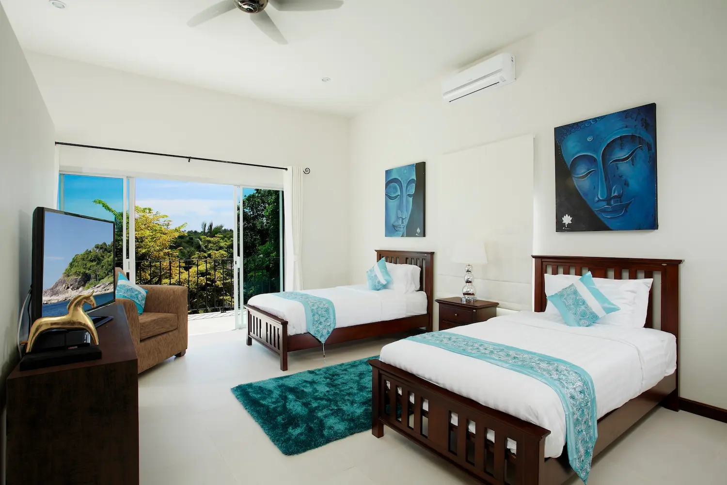 Turquoise View — Bedroom 6