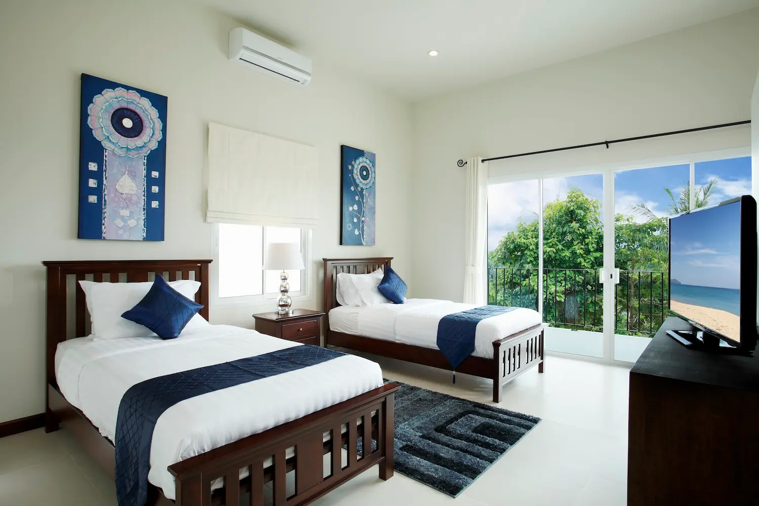 Turquoise View — Bedroom 7