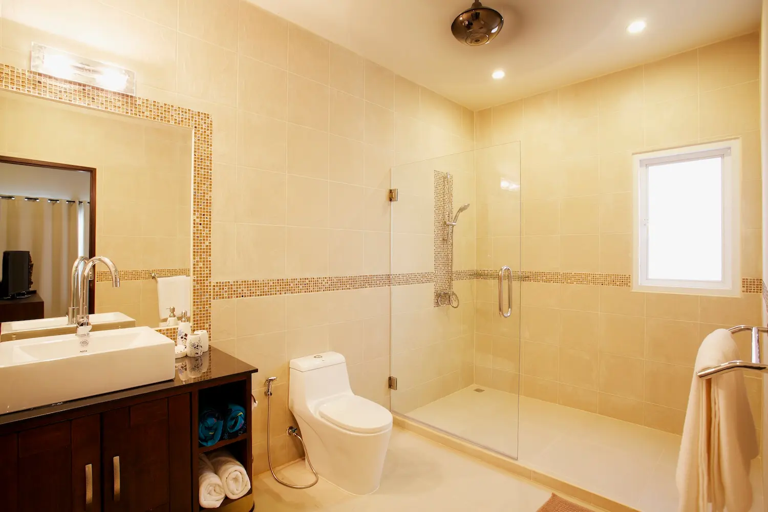 Turquoise View — Bathroom