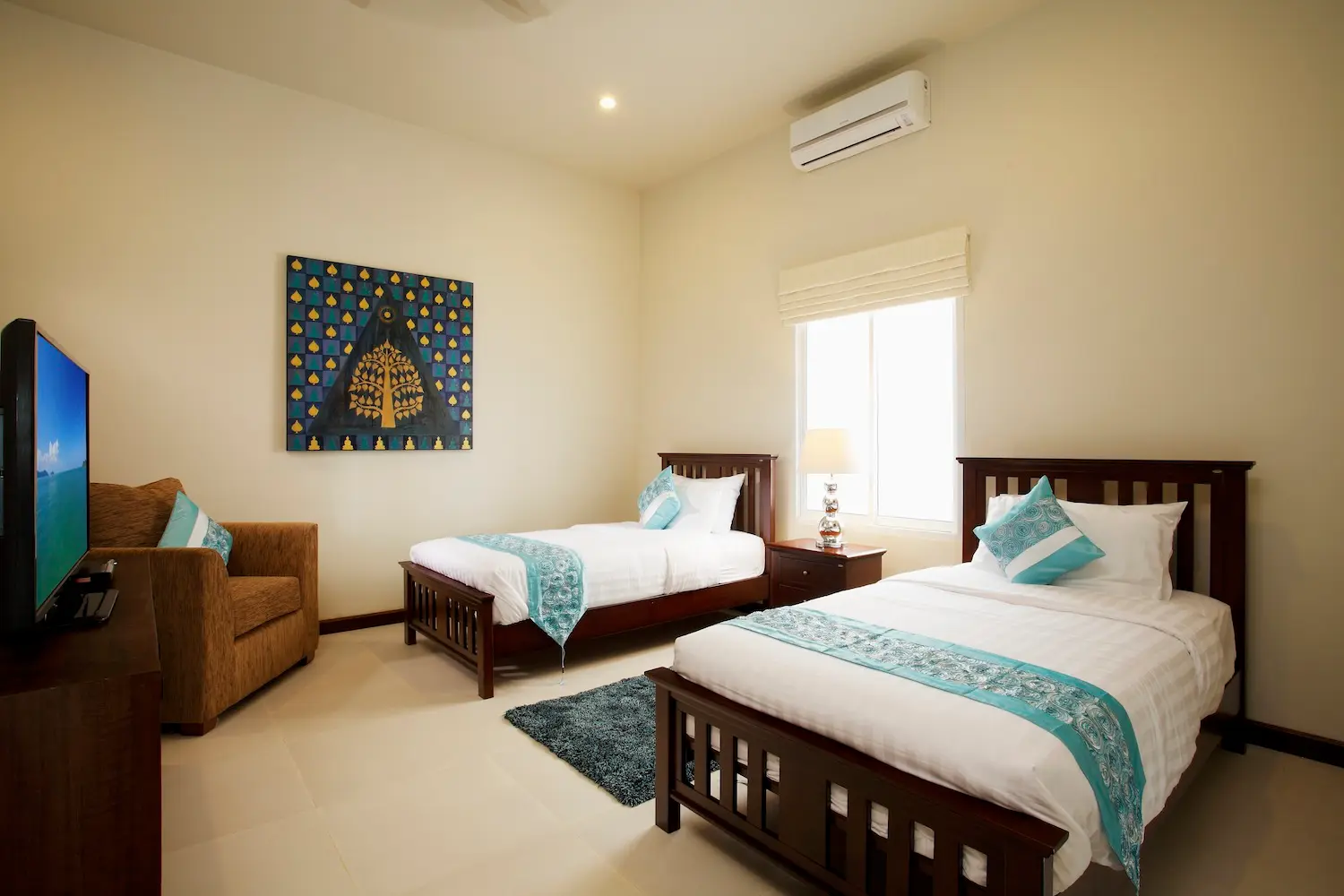 Turquoise View — Bedroom 8
