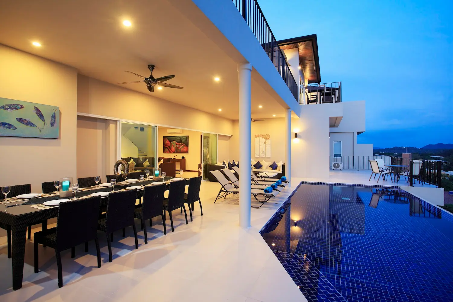 Turquoise View — Dining area