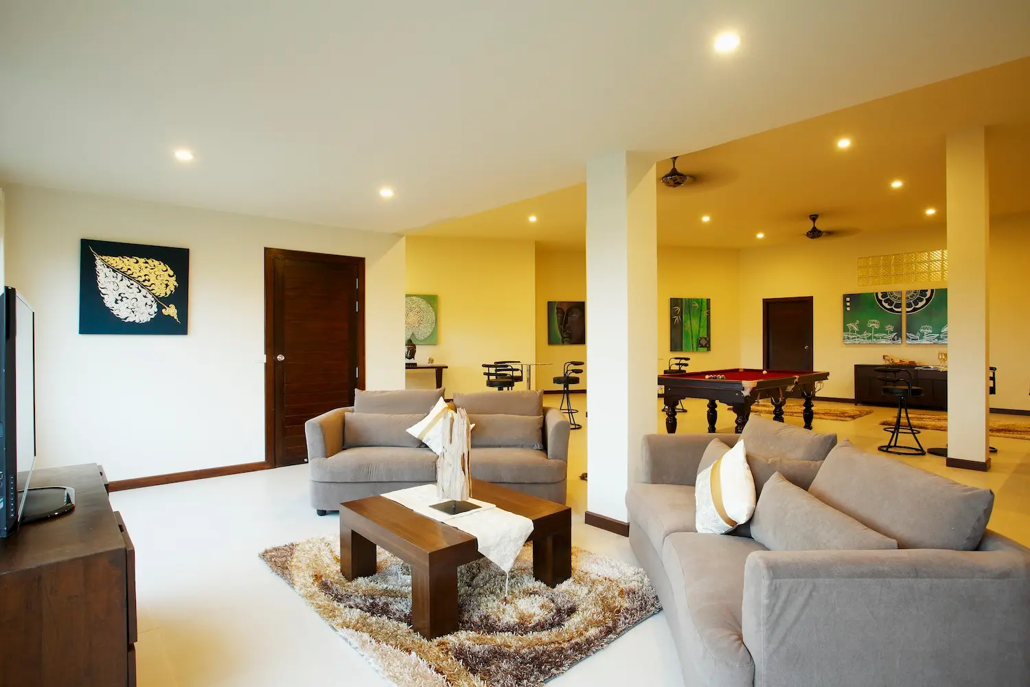 Turquoise View — Games room