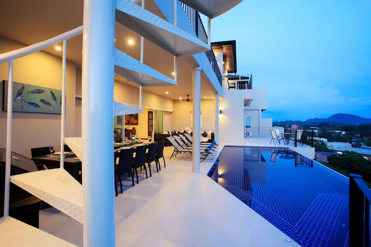 Turquoise View — Pool at night